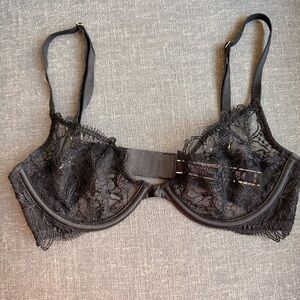 Victoria's Secret Luxe Lingerie Unlined  Black Lace Low Cut Demi 32C